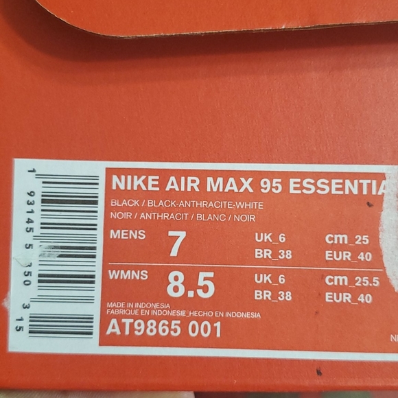 Shoes - Picture 4 of 4